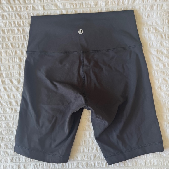 Wunder Train High-Rise Short 8" - Picture 4 of 6